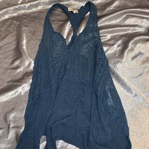 loose tank top